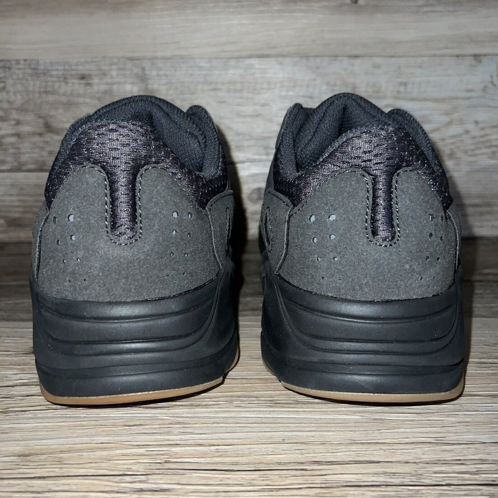 NEW Adidas Yeezy Boost 700 V1 Utility Black Mens Size 7.5 FV5304 Fashion… - Picture 3 of 11